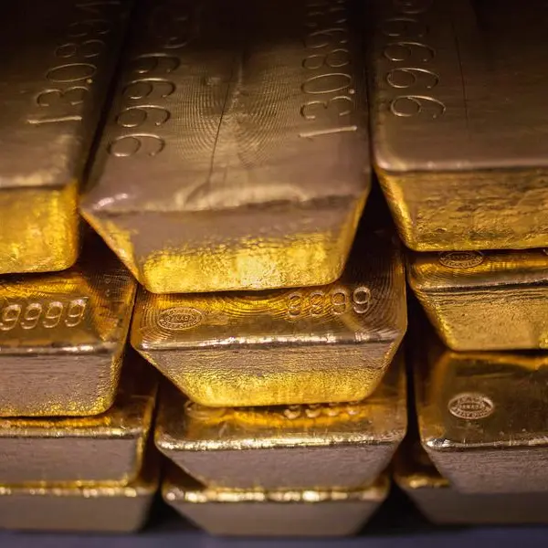 Gold gains on soft yields; focus on Trump-Zelenskiy meeting