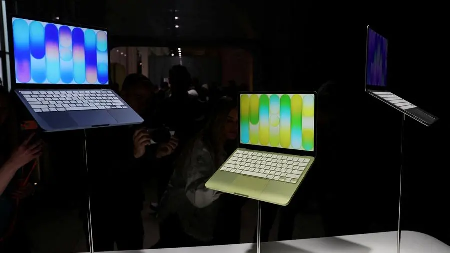Apple shares rise as iPhone 17 and MacBook Neo drive forecast
