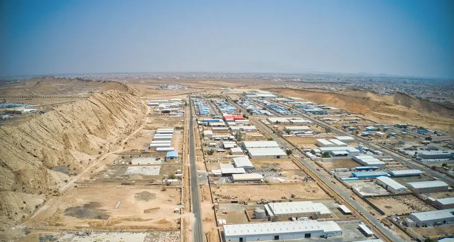 مدينة البريمي الصناعية توقع ( 16 ) عقدا بأكثر من 7 مليون ريال عماني خلال النصف الثاني من 2024