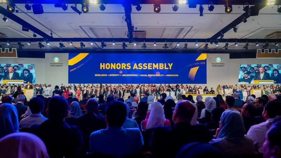 جامعة عجمان تحتفي بإنجازات منتسبيها وشركائها في حفلها السنوي لتكريم المتميزين للعام الأكاديمي 2024-2025
