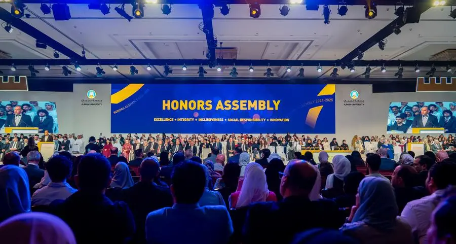 جامعة عجمان تحتفي بإنجازات منتسبيها وشركائها في حفلها السنوي لتكريم المتميزين للعام الأكاديمي 2024-2025