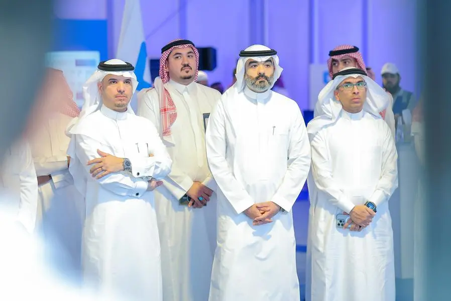 His Excellency Engineer Abdullah Alswaha Minister of Communications and Information Technology, visited Etihad Etisalat Company \\u201CMobily\\u201D operational headquarters in Makkah. Image Courtesy: Ministry of Communications and Information Technology