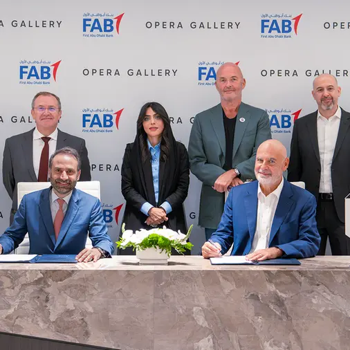 بنك أبوظبي الأول يطلق منصة مبتكرة للأعمال الفنية بالشراكة مع مجموعة أوبرا غاليري