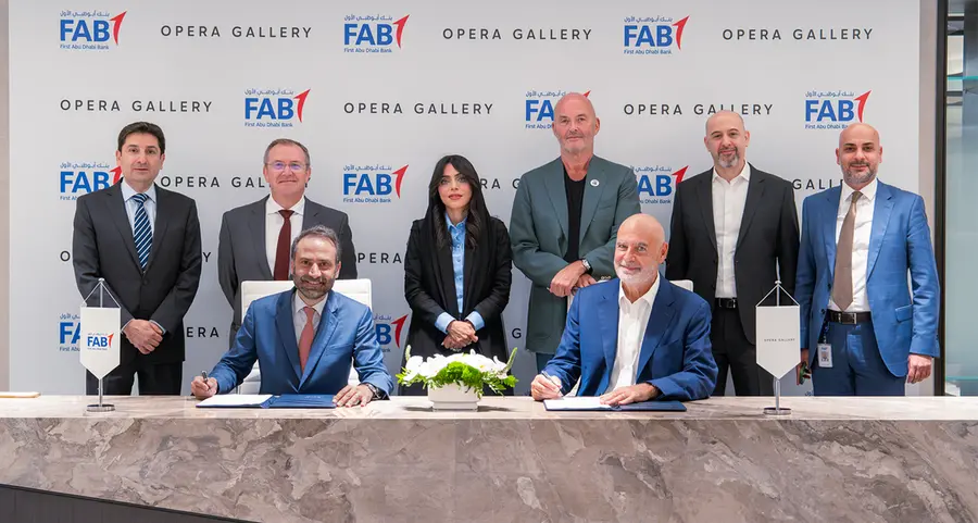 بنك أبوظبي الأول يطلق منصة مبتكرة للأعمال الفنية بالشراكة مع مجموعة أوبرا غاليري