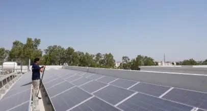 توسّع في استخدام الطاقة الشمسية بدولة الإمارات العربية المتحدة يُعادل زراعة آلاف الأشجار خلال 30 عاماً