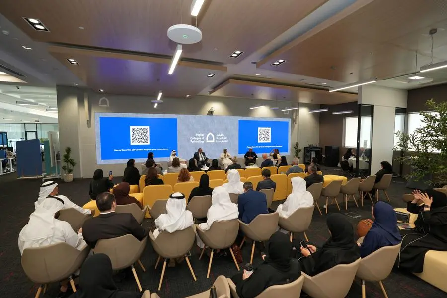 Panel discussion titled \\u2018Exchanging Best Practices Among Higher Education Institutions\\u2019. Held at HCT\\u2019s Baniyas Campus. Image Courtesy: Ministry of Higher Education and Scientific Research (MoHESR)