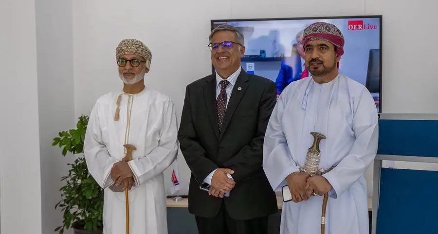 الدولية للمعدات الثقيلة وسيارتي يعززان حضورهما في السوق المحلي بافتتاح فرع مشترك جديد في الدقم
