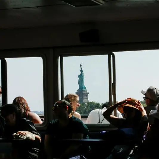 Americans slow to book summer travel amid discount hunting