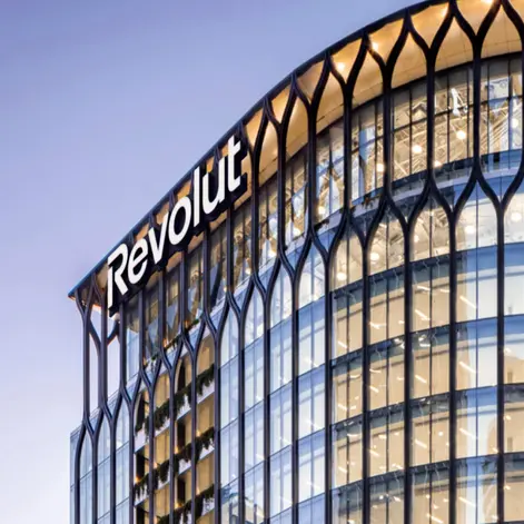 ريفولوت تُنجز تمويلاً بقيمة 75 مليار دولار