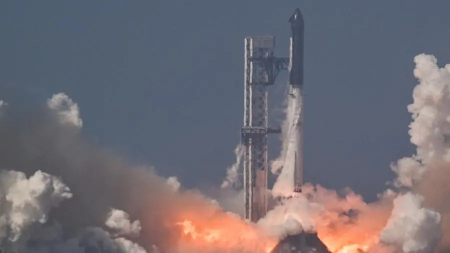 SpaceX's Starship flight hits most targets in pre-IPO test
