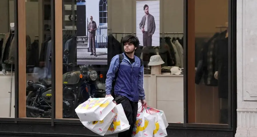 UK retail sentiment plummets in May and sales fell more sharply, CBI says