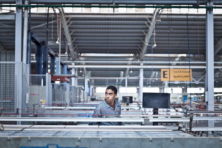 Egypt’s manufacturing, extractive index declines 2% in January