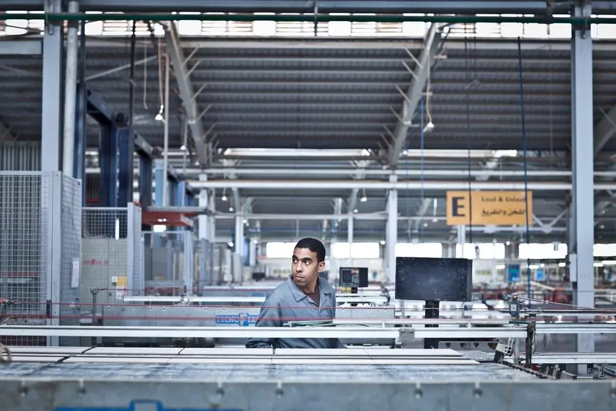 Egypt’s manufacturing, extractive index declines 2% in January