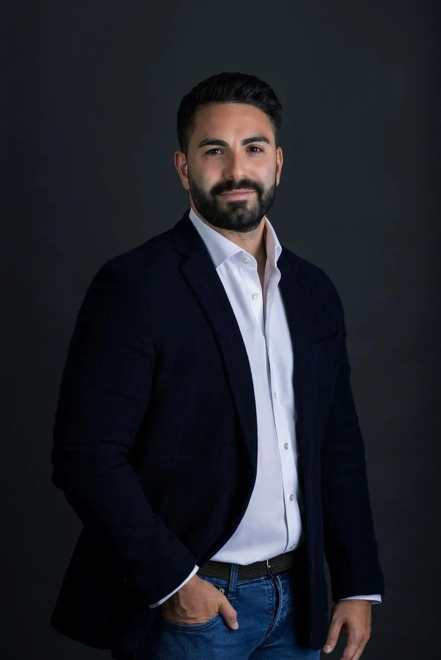 مجموعة روسترو تدخل السوق الإماراتية بعد الحصول على ترخيص من هيئة الأوراق المالية والسلع