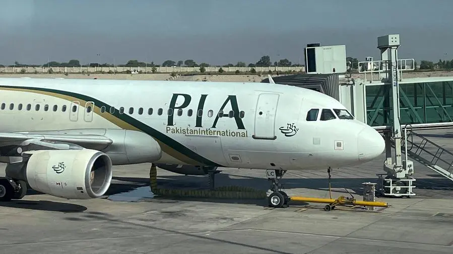 Pakistan to seek bids to sell national airline next week