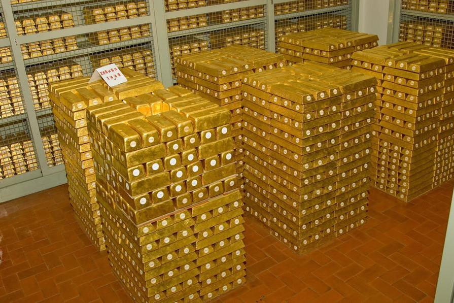 Gold rally pushes Italian jewellers to make leaner designs