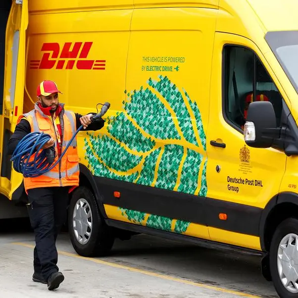 DHL to save $1.1bln by 2027 with 8,000 job cuts, shares rise