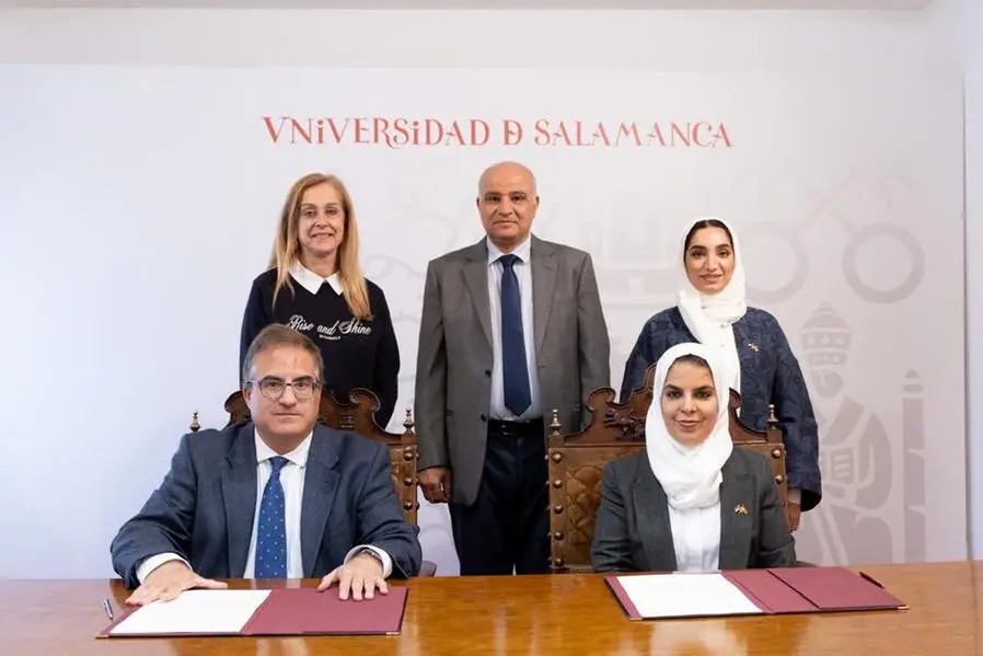 غرفة الشارقة تفتح آفاقاً عالمية لتطوير الكفاءات الوطنية عبر توقيع اتفاقيات تدريب وشراكات استراتيجية في إسبانيا