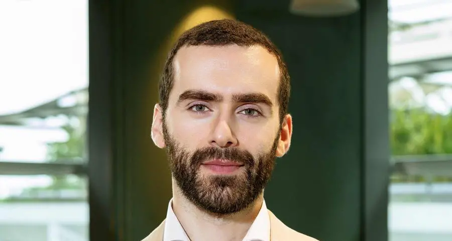 مجموعة يانغو تطلق المساعد الذكي ثنائي اللغة \"ياسمينة\" في سلطنة عمان دعمًا لأهداف التحول الرقمي الوطني