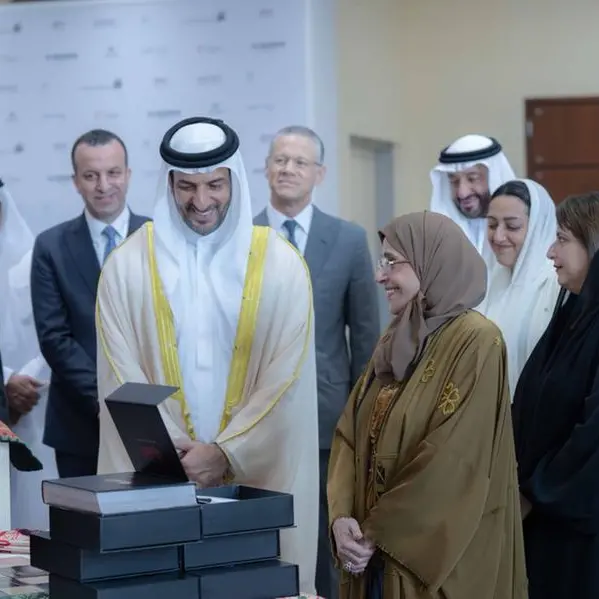 سلطان بن أحمد القاسمي وجواهر القاسمي يشهدان انطلاق أعمال الدورة الأولى من منتدى الشارقة للاستثمار في الإنسان