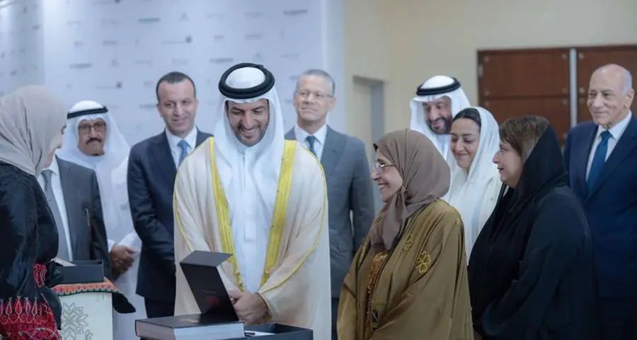 سلطان بن أحمد القاسمي وجواهر القاسمي يشهدان انطلاق أعمال الدورة الأولى من منتدى الشارقة للاستثمار في الإنسان