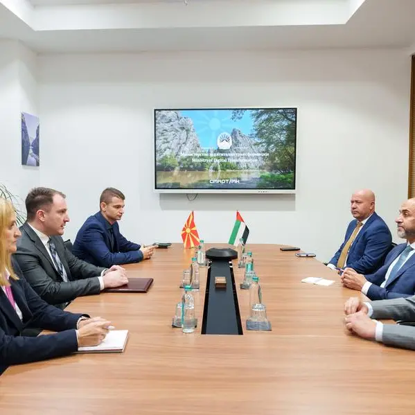 الإمارات وشمال مقدونيا تبحثان تعزيز التعاون في تبادل المعرفة والعمل الحكومي