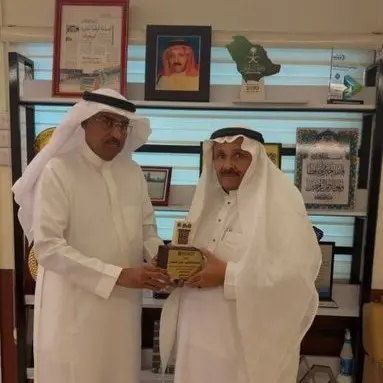 المنصة السعودية تكرم مقبول الغامدي تقديراً لمسيرة وطنية حافلة بالعطاء والتنمية