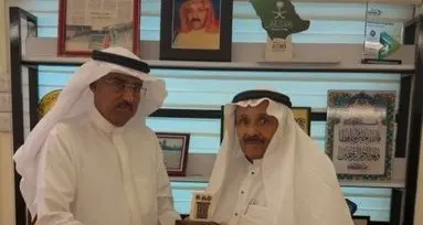 المنصة السعودية تكرم مقبول الغامدي تقديراً لمسيرة وطنية حافلة بالعطاء والتنمية