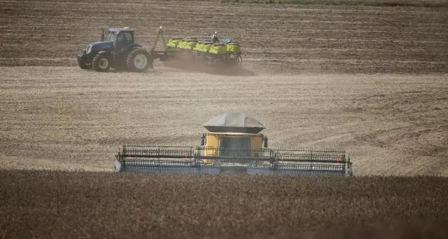 Chicago grains ease on rain forecasts and Mideast tensions