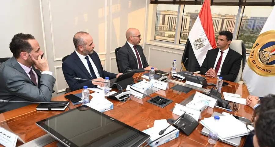 وزير الصناعة يبحث مع ABB مصر تعزيز التصنيع المحلي ودعم التحول الصناعي المستدام
