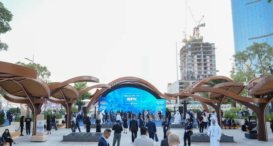 أسبوع أبوظبي المالي 2025 يختتم أنجح دورة في تاريخه، ويعكس عقداً قادماً من النمو في أبوظبي بحضور اكثر من 35 ألف مشارك