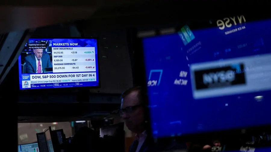 S&P, Nasdaq futures edge up amid earnings, UnitedHealth pressures Dow