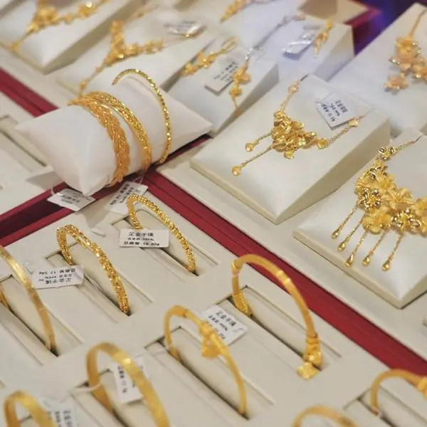 Gold prices steady as Trump-Xi meeting, Iran war draw focus