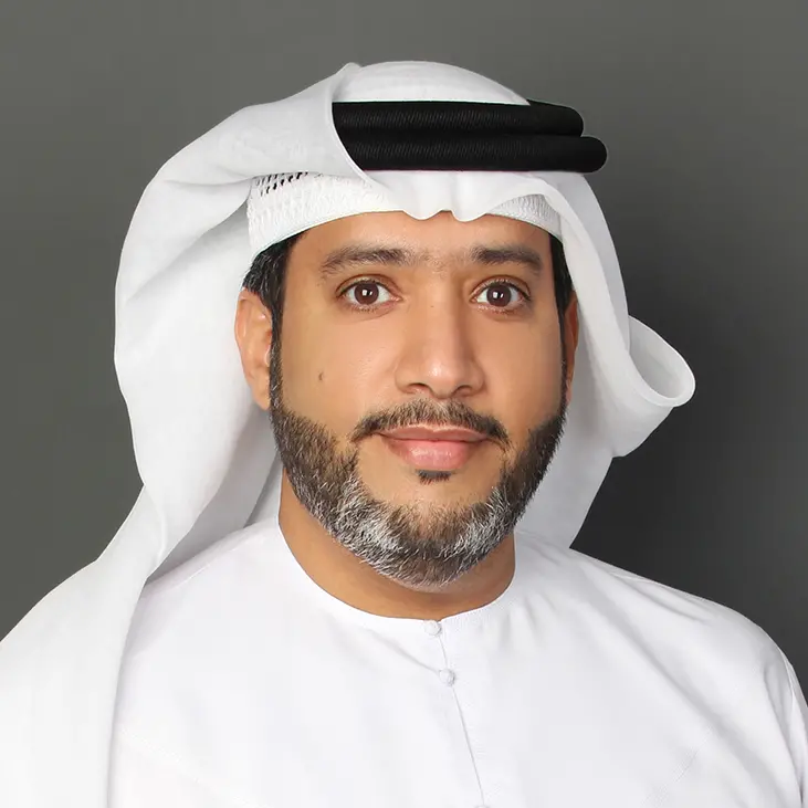 الإمارات تقود تحوّلاً عالمياً في توظيف رؤساء تنفيذيين للذكاء الاصطناعي لقيادة التحول في القطاعات الحيوية