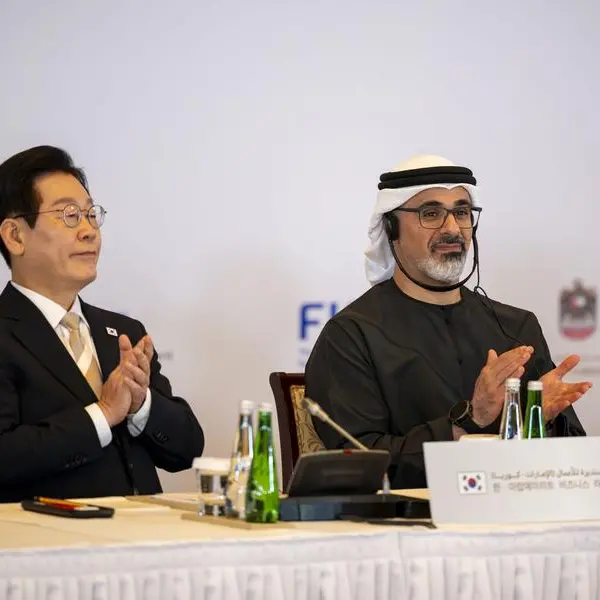 Crown Prince of Abu Dhabi, President of Republic of Korea attend roundtable meeting