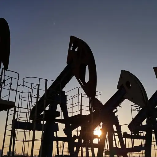 Oil drops on US economic contraction, possible OPEC+ supply rise