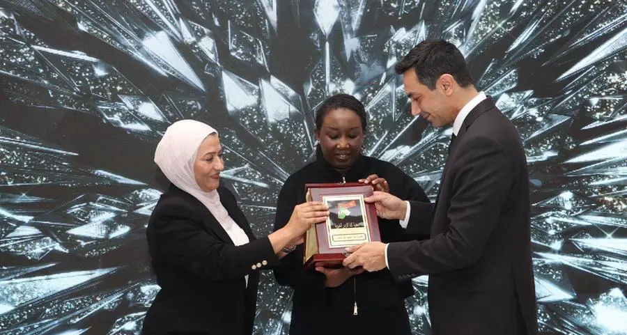 شركة فيليب موريس الأردن تختتم برنامج تمكين المرأة في ناعور بتخريج 80 مشاركة