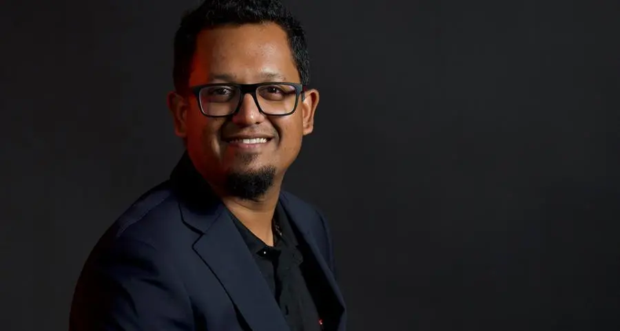 زوهو تطلق نموذجها اللغوي الكبير \"زيا إل إل إم\" وتوسّع حزمة الذكاء الاصطناعي بإضافة الوكلاء وأدوات الاستوديو