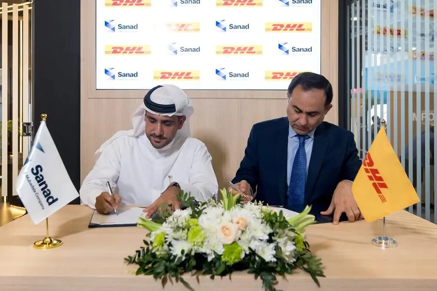Mahmoud Haj Hussein, Managing Director of DHL Express UAE, and Mansoor Janahi, Managing Director and Group CEO of Sanad. Image Courtesy: DHL