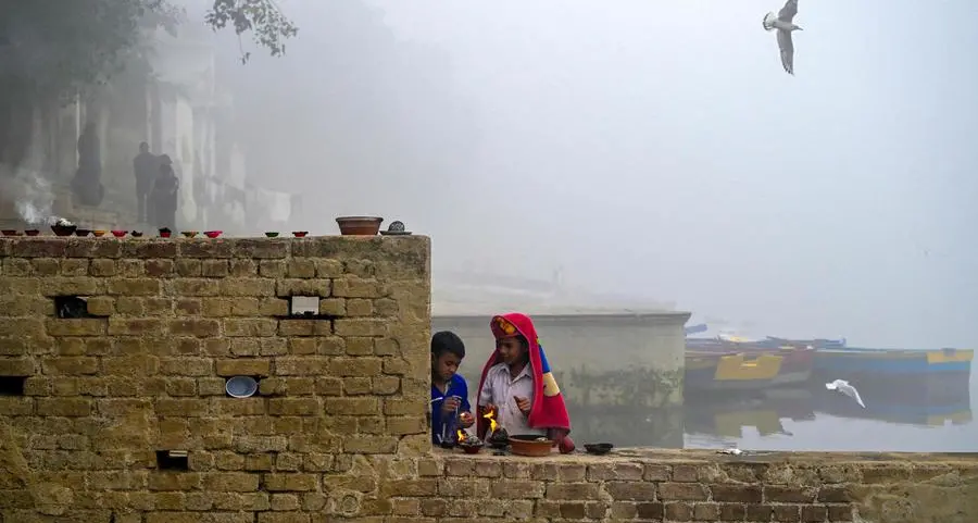 Toxic smog forces semi-lockdown conditions on Delhi