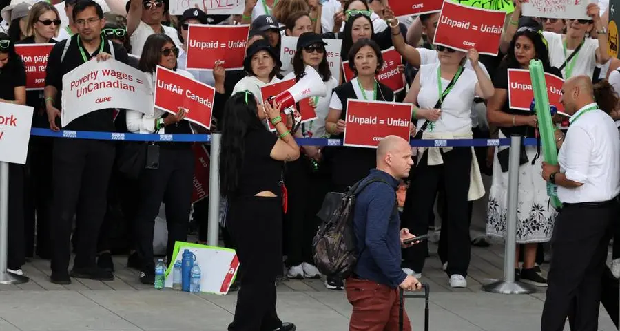 Air Canada to resume service as flight attendants' union end strike