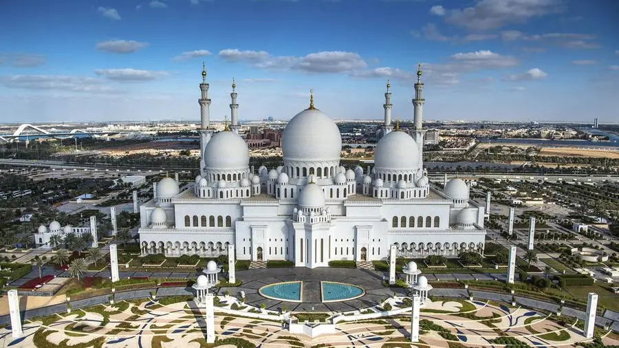 Full day of discovery, enjoyment at Sheikh Zayed Grand Mosque during Eid Al-Fitr holiday