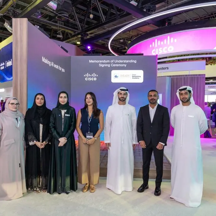 \"مجلس دو للشباب\" و\"أكاديمية سيسكو للشبكات\" يطلقان برنامجاً تدريبياً جديداً في الذكاء الاصطناعي وعلوم البيانات