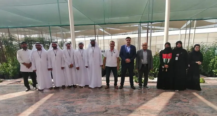 \"غرفة الشارقة\" تختتم برنامج \"ورش العمل الزراعية\" لتعزيز كفاءة الكوادر الفنية في القطاع الزراعي