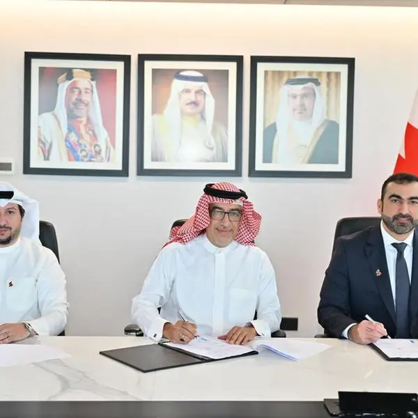 بنك الإسكان يبرم اتفاقية للخدمات الاستشارية لتنفيذ 72 وحدة سكنية بمدينة حمد وعسكر
