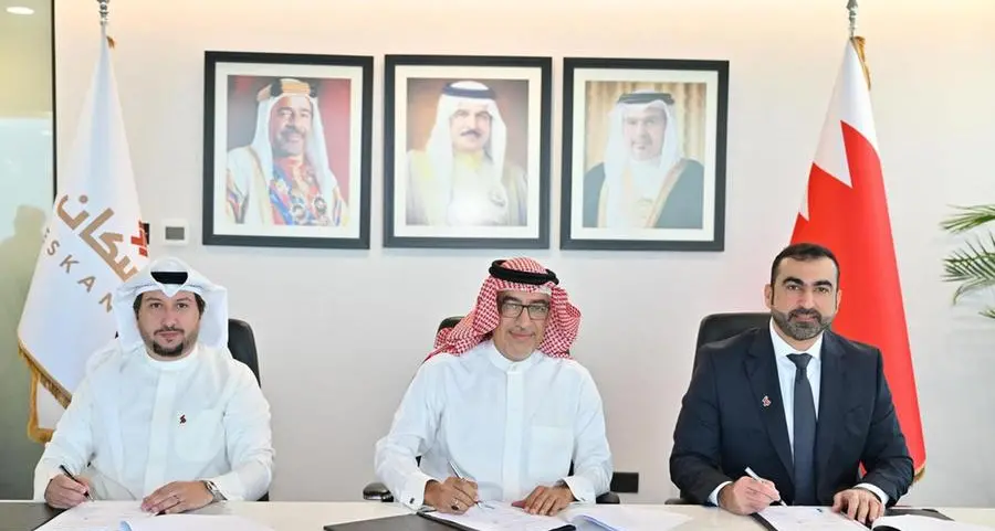 بنك الإسكان يبرم اتفاقية للخدمات الاستشارية لتنفيذ 72 وحدة سكنية بمدينة حمد وعسكر