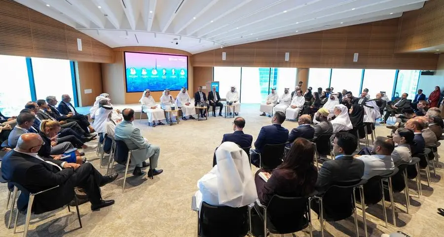 غرف تجارة دبي تنظم بالتعاون مع بنك الإمارات دبي الوطني حواراً مفتوحاً مع 86 من ممثلي القطاع الخاص لدعم المرونة المالية للشركات