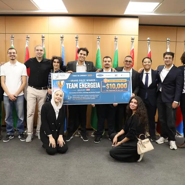 طلاب هندسة بالأكاديمية العربية للعلوم والتكنولوجيا يحصدون الجائزة الكبرى في النسخة الثالثة لمسابقة الطاقة العالمية \"Power The Community 2026\"