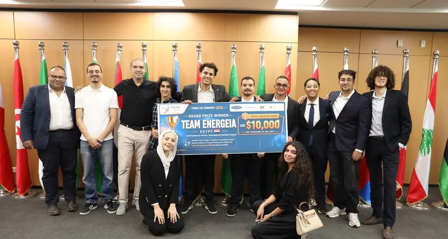 طلاب هندسة بالأكاديمية العربية للعلوم والتكنولوجيا يحصدون الجائزة الكبرى في النسخة الثالثة لمسابقة الطاقة العالمية \"Power The Community 2026\"