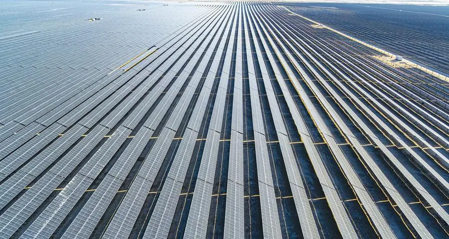 \"طاقة\" و\"مياه وكهرباء الإمارات\" و\"مصدر\" و\"إي دي إف باور سوليوشنز\" و\"جينكو باور\" يكملون إصدار سندات خضراء بقيمة 870.75 مليون دولار أمريكي لمشروع محطة \"الظفرة للطاقة الشمسية\"